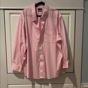 Lauren Ralph Lauren Pink Dress Shirt with Classic Style and Long Sleeves